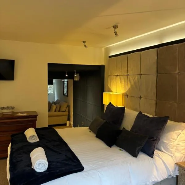 Otter Hollow - a spacious central apartment，位于Middleton的酒店