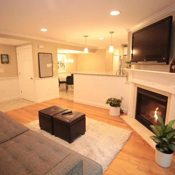 Peaceful 2BR near US Route 1 and Boston，位于Melrose的酒店