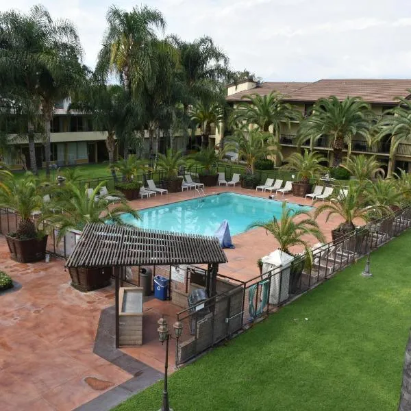 安大略机场酒店，位于安大略的酒店