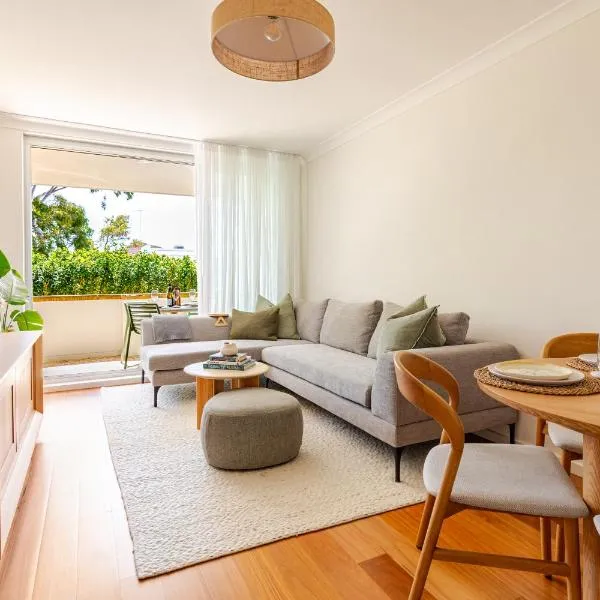 Stylish and perfectly located Bondi Beach hideaway，位于悉尼的酒店