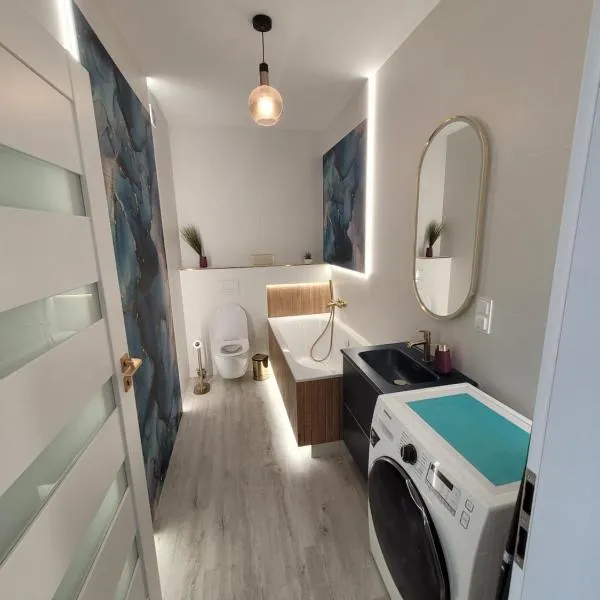 Apartament Cień Wiatru z Widokiem na Jezioro i Netflixem，位于哈日科维的酒店