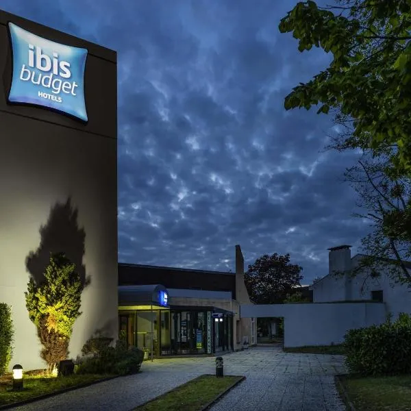 ibis budget Saint-Ouen-l'Aumône，位于圣杜恩洛莫纳的酒店