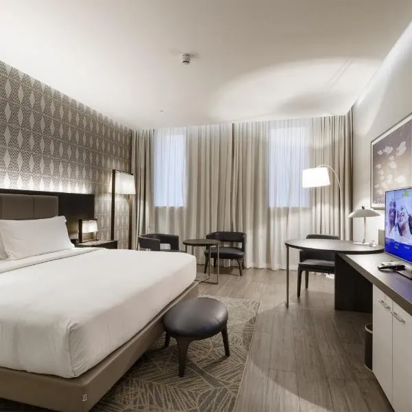 Doubletree By Hilton Pointe-Noire City Centre，位于黑角的酒店