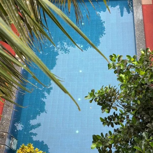 Serendipity Goa - Service Apartments and Cafe，位于阿姆波尔的酒店