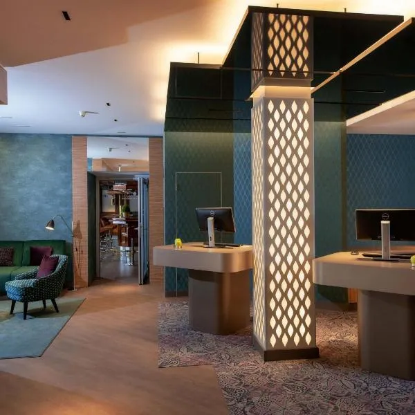 美居科隆贝佛斯特拉瑟酒店，位于科隆的酒店