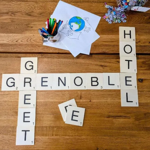 greet hotel Grenoble Centre Gare，位于格勒诺布尔的酒店