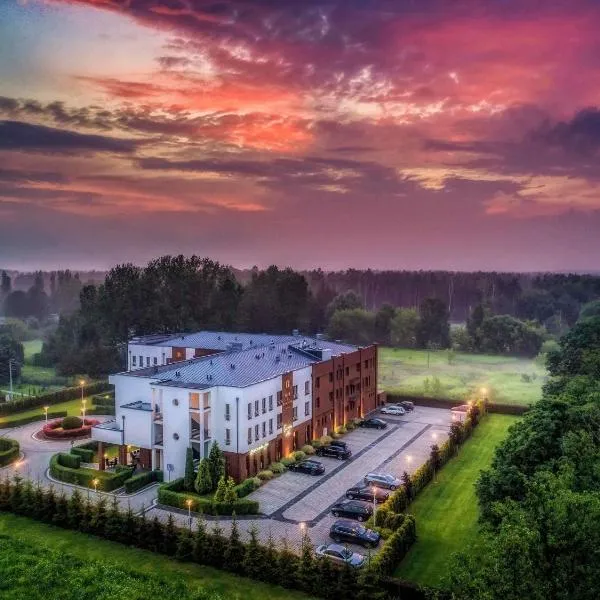 Mercure Wiazowna Brant，位于Wiązowna的酒店
