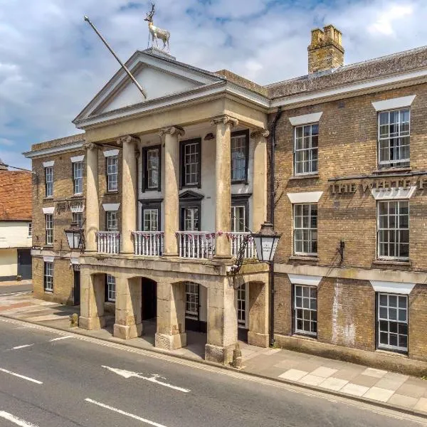 Mercure Salisbury White Hart Hotel & Apartments，位于索尔兹伯里的酒店