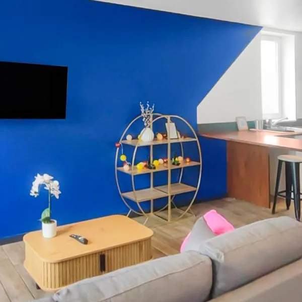 Maison plein pied Béthune avec place de parking, jardin clos et terrasse exterieure, quartier calme proche centre proche gare, capacité 4 personnes，位于贝休恩的酒店