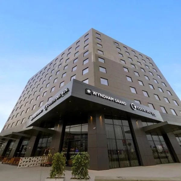 Wyndham Grand Costa Del Sol Lima Airport，位于利马的酒店