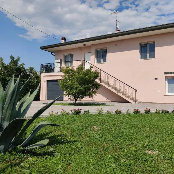 Villa Serena, secret garden - 7 min Noventa Outlet，位于Santa Maria di Campagna的酒店