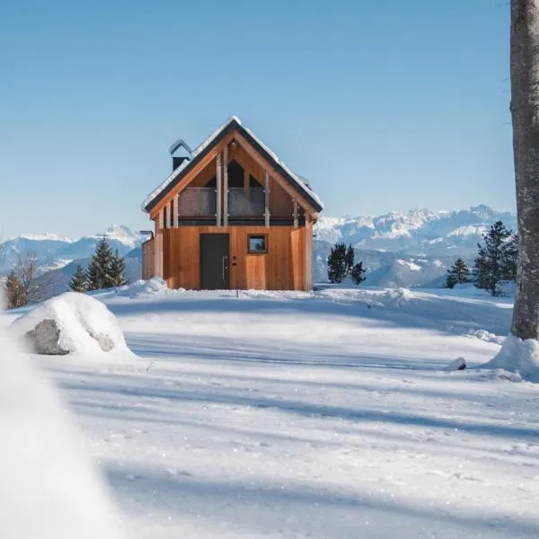 NEW OPENING "Sissi Chalets" - Unique Luxury Hideaway with Mountain view & Sauna，位于Mendola的酒店