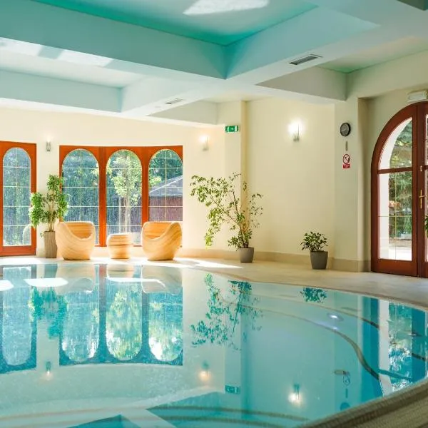 沃尔奈拉别墅水疗酒店，位于斯克拉斯卡波伦巴的酒店