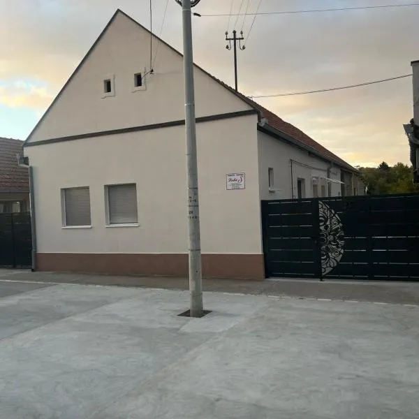 Prenociste-apartmani Laki S，位于Kula的酒店