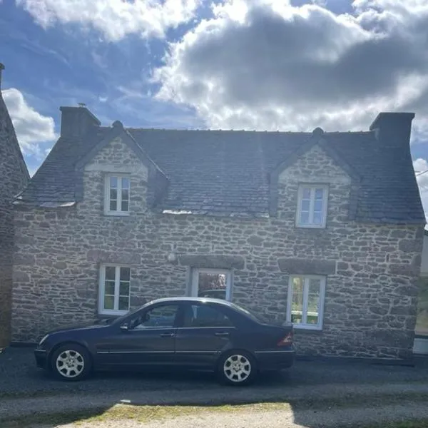 Charmante maison de campagne，位于Commana的酒店