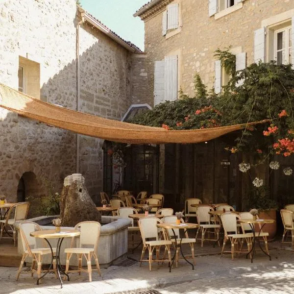 Le Moulin, Lourmarin, a Beaumier Hotel，位于卢马罕的酒店