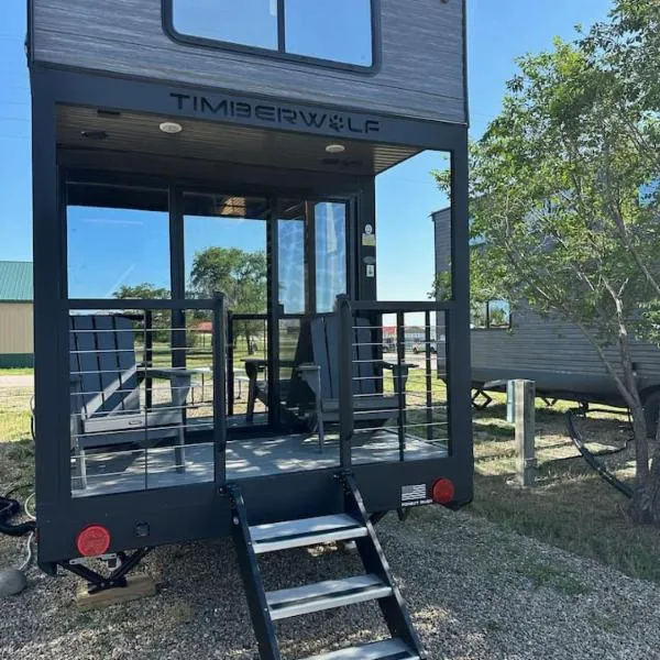 Coyote Crossing Tiny Home，位于Interior的酒店