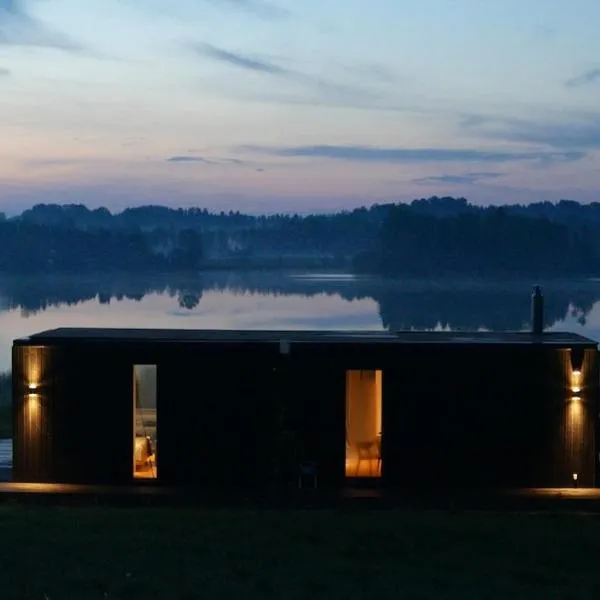 Contemporary design lake cabin，位于奥泰佩的酒店