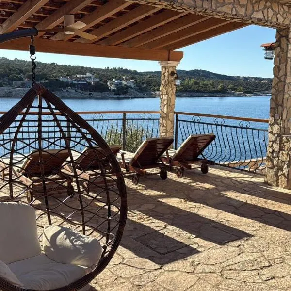 Holiday Home Jelena，位于扎斯特拉齐塞的酒店