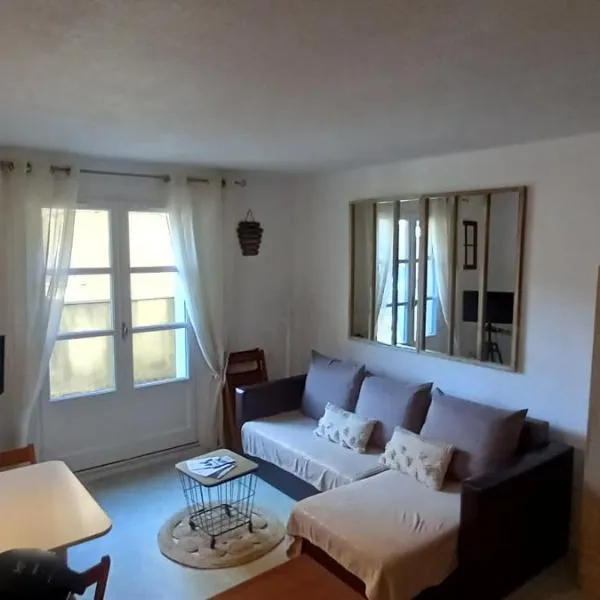 Appartement rénové，位于康庞的酒店