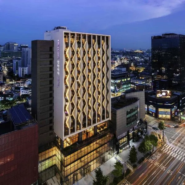 Mercure Ambassador Seoul Hongdae，位于首尔的酒店