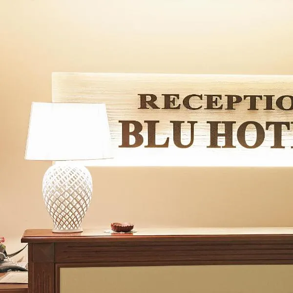蓝色酒店，位于圣尼古拉曼弗雷迪的酒店