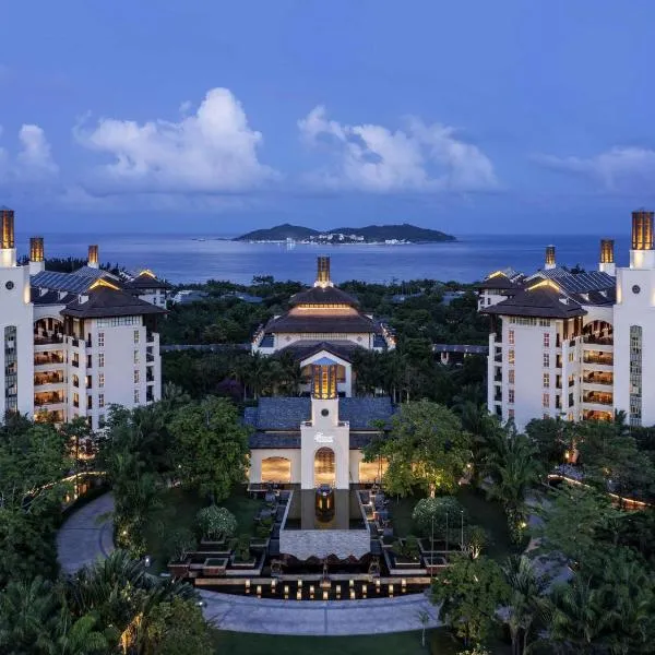 三亚海棠湾熹棠费尔蒙酒店，位于三亚的酒店