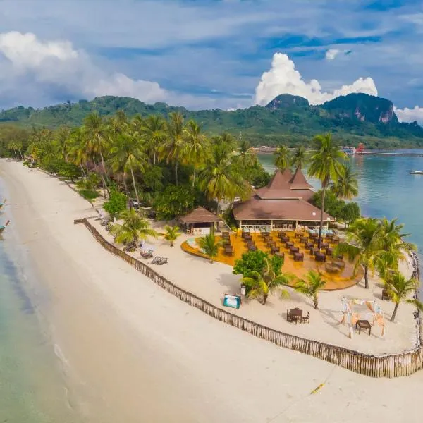 穆岛西拉威海滩度假酒店，位于班柯木的酒店