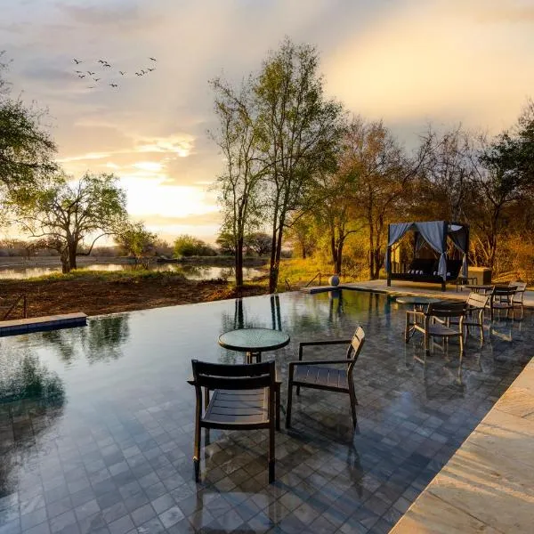 Black Rhino Game Lodge，位于兰斯堡的酒店