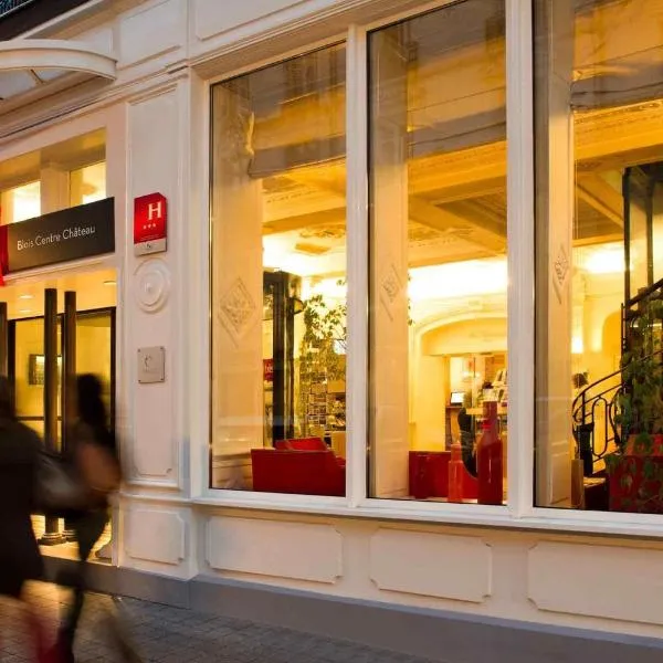 布卢瓦中心城堡宜必思酒店，位于布鲁瓦的酒店