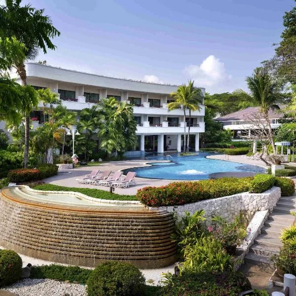 Novotel Rayong Rim Pae Resort，位于港生的酒店