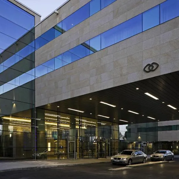 索菲特伦敦希斯罗酒店，位于希灵登的酒店