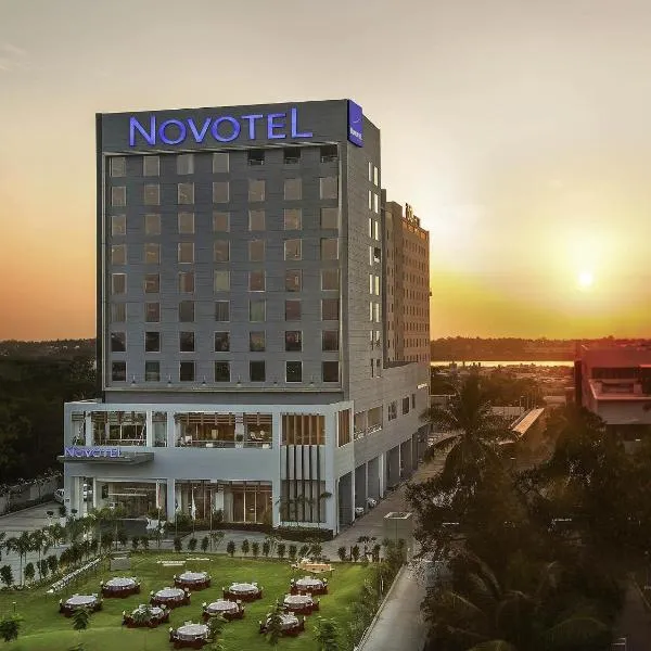 Novotel Chennai Sipcot，位于钦奈的酒店