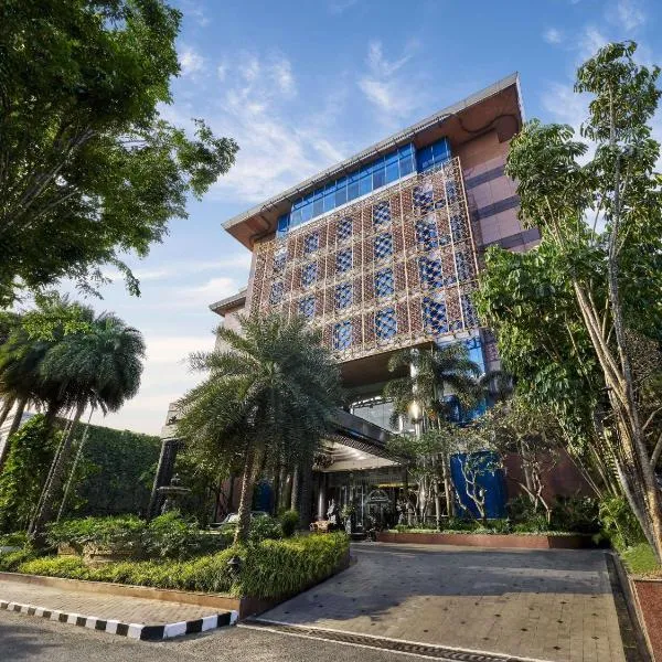 The Royal Surakarta Heritage - Handwritten Collection，位于梭罗的酒店