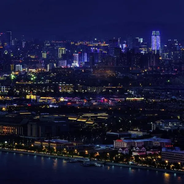 昆明索菲特大酒店，位于昆明的酒店