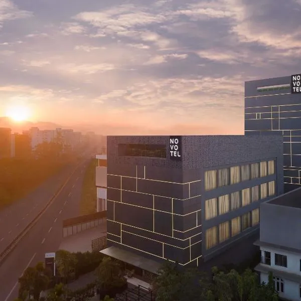 Novotel Guwahati GS Road，位于古瓦哈提的酒店