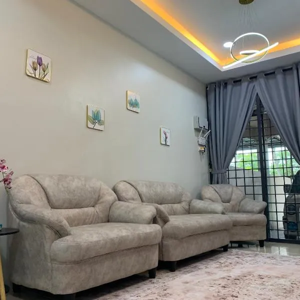De Suria Homestay Jitra- 3BR with 4 Aircons，位于日得拉的酒店