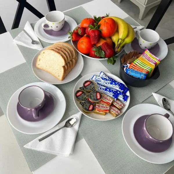 Apartamento Deluxe 2 Room Piscina Parking LuxSevilla Bormujos，位于博尔穆霍斯的酒店
