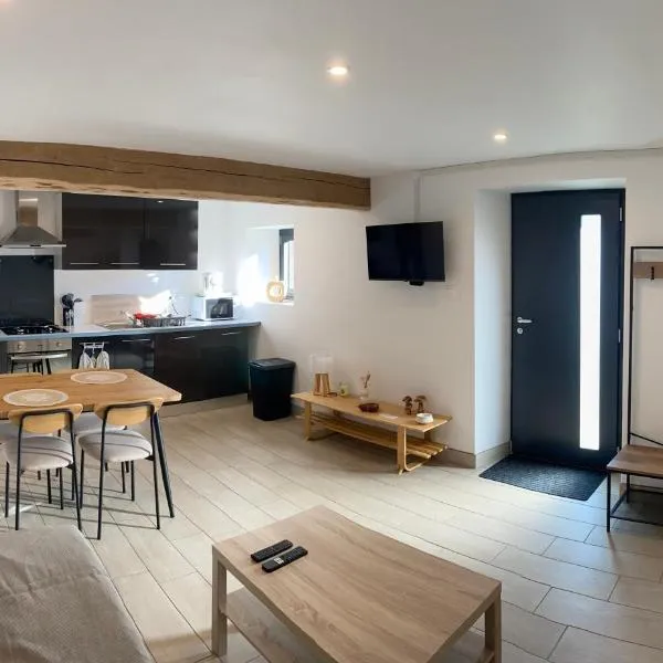 Maison Gîtes de l'étang caché，位于尚布利沃的酒店