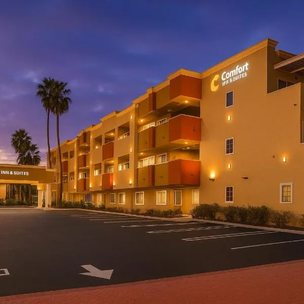 Comfort Inn & Suites Huntington Beach，位于亨廷顿海滩的酒店