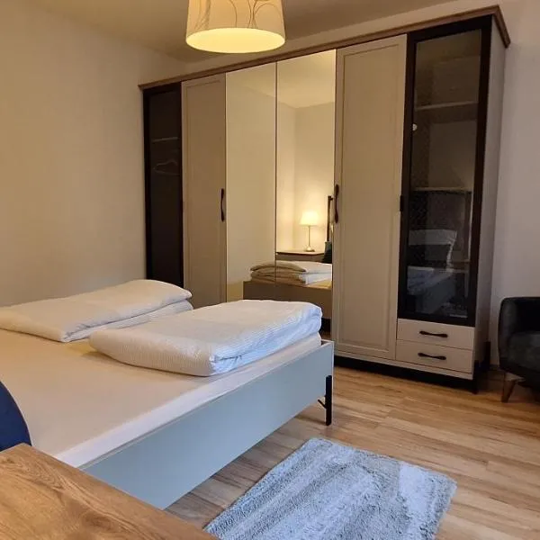 61qm - Sehr schöne vollmöblierte Wohnung in Herzogenrath，位于黑措根奥拉赫的酒店