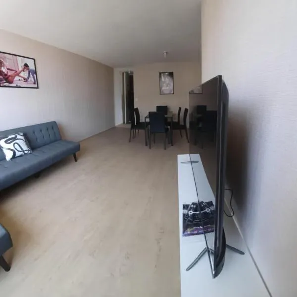 MODERNA ESTANCIA de Apartamento en Chiclayo，位于齐克拉约的酒店