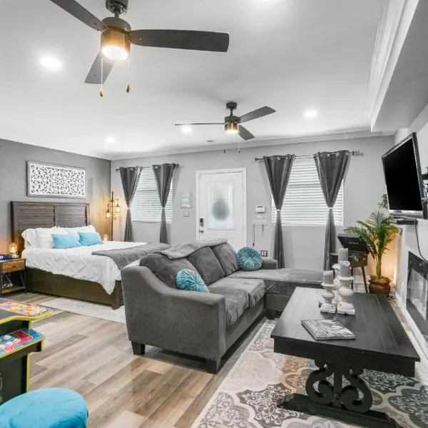 Luxury Cozy Studio with Firepit，位于维斯塔的酒店