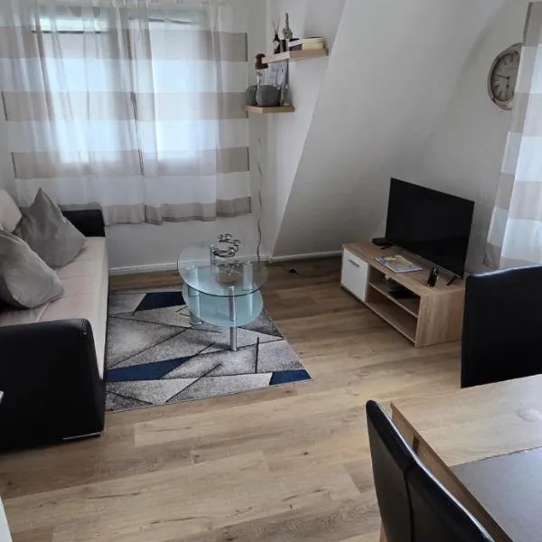 Monteurs-Ferienwohnung，位于埃姆登的酒店