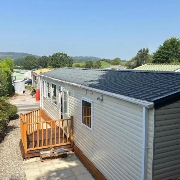 2 Bed Caravan-Sleeps 6-Pet Friendly，位于康福斯的酒店