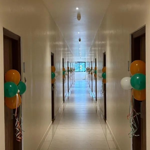 Triviera Hotel Chirala，位于Chīrāla的酒店