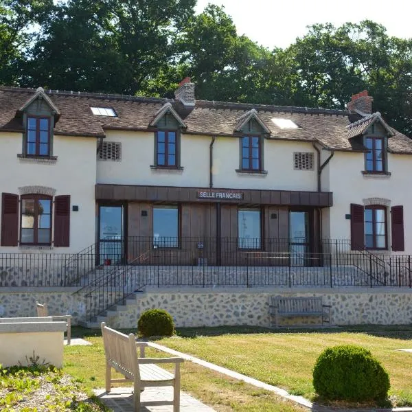 Cité Pontavice du Haras national du Pin，位于Le Pin-au-Haras的酒店