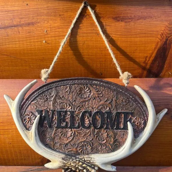 Cozy Lake Cabin，位于Eagle Rock的酒店
