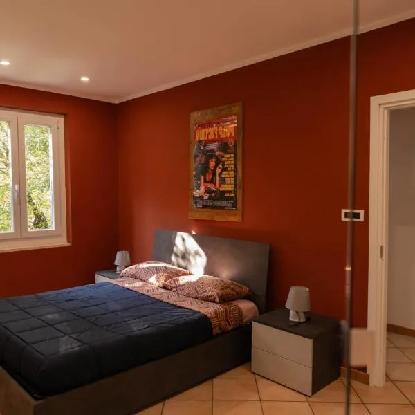 Spazioso appartamento vicino a tutto，位于托尔托纳的酒店