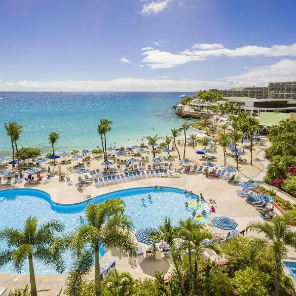 Royal Islander Club Resort La Plage，位于Lowlands的酒店